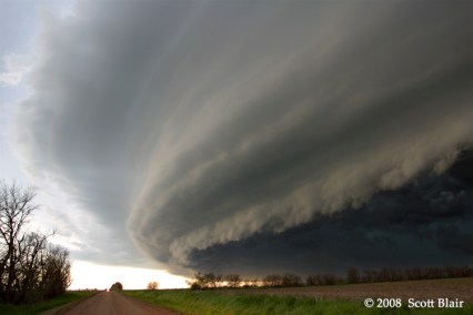 shelf-cloud-storm